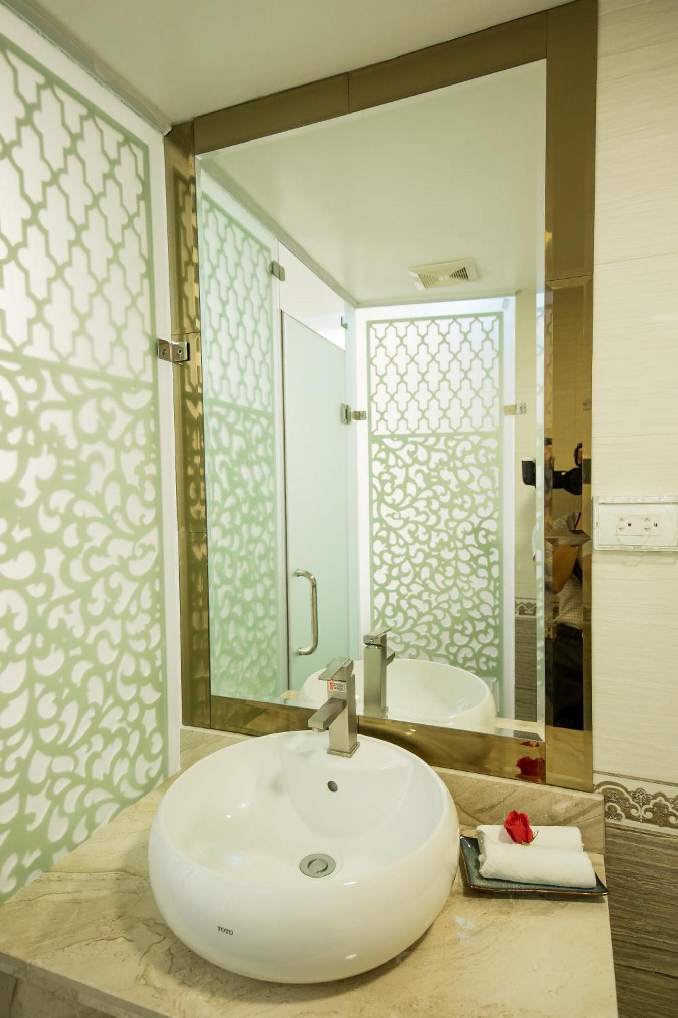 Little Hanoi Deluxe Hotel Номер фото
